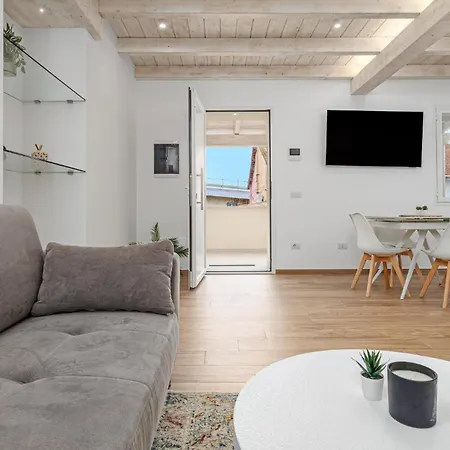 Casa Vacanze Golfo Aranci Apartment *